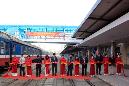 Khánh thành Công trình xây dựng 2 cầu vượt bộ hành tại Ga Hà Nội: Công trình vì sự thuận tiện, an toàn của hành khách