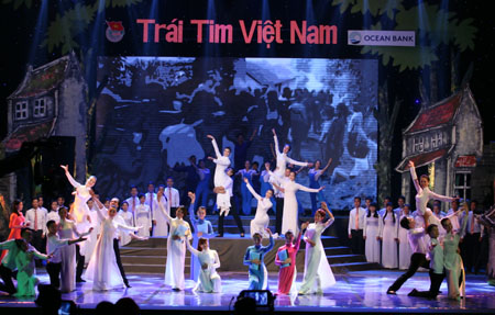 Chương trình nghệ thuật "Trái tim Việt Nam"